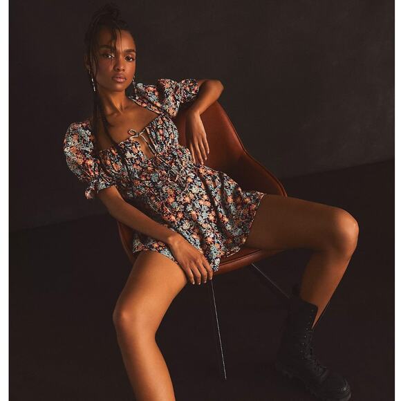 Free People Show Me Love Linen Blend Floral Romper Puff Sleeve Pockets Medium - Picture 1 of 13